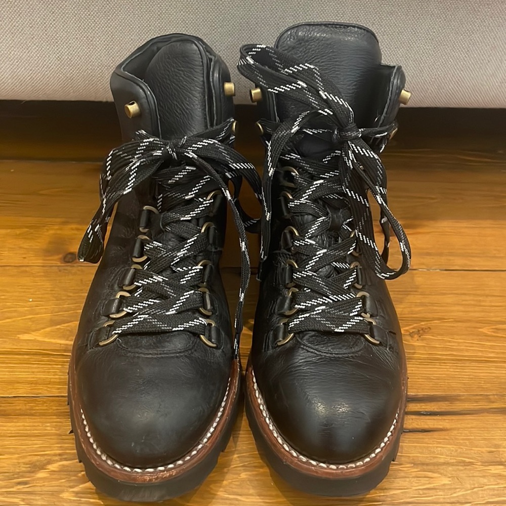 Frye Alta Hiker Boot; Black size 8